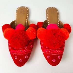 Figue “Iris” Red Handmade PomPom Slides Mules Shoes Leather Womens Size 9 India